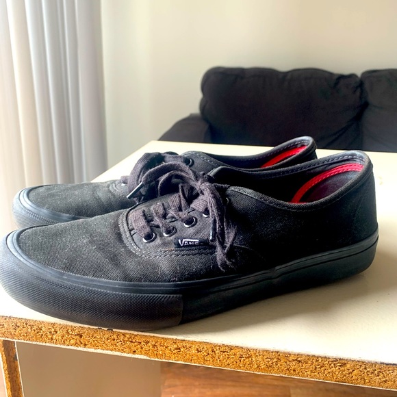 black vans size 9.5